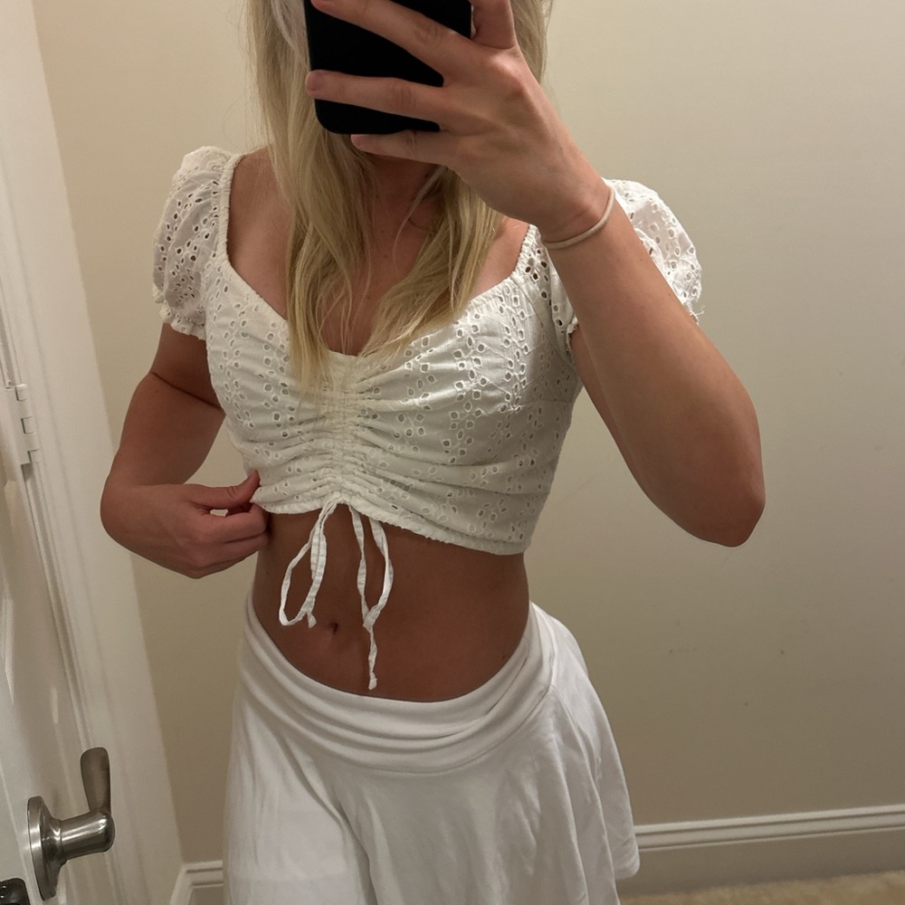 Hollister White Puff Sleeve Crop Top